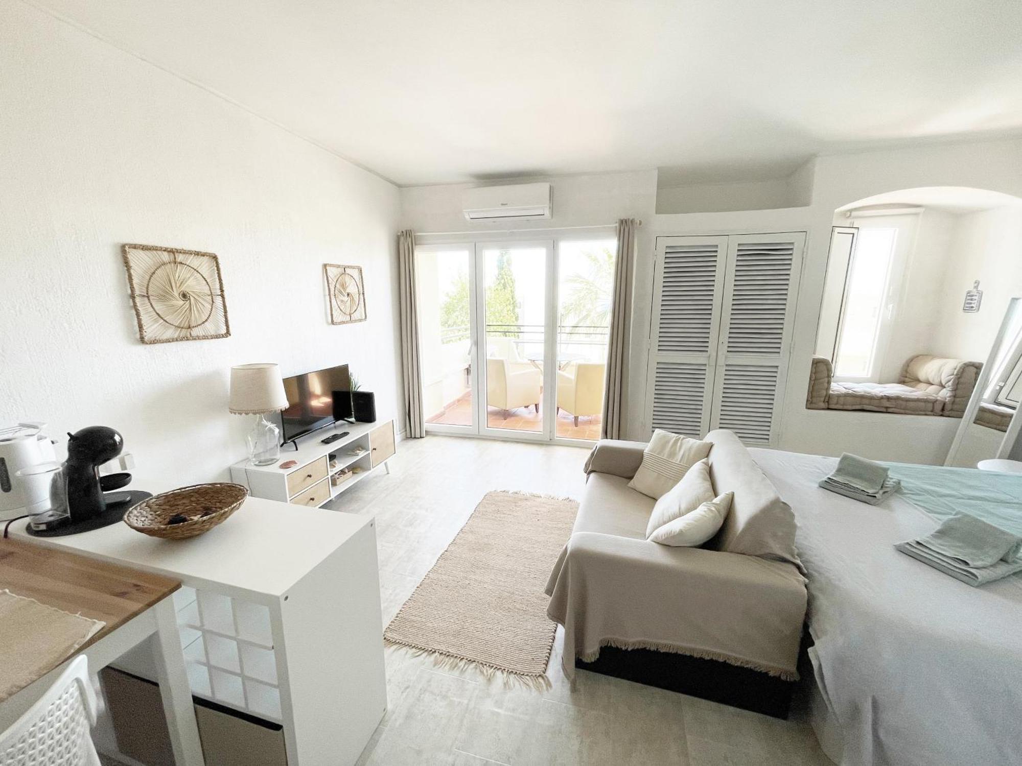 Seaview - 10 Min. Beach, Private Condo, Pool, Grill & Free Parking Appartement Albufeira